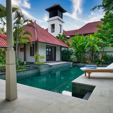 Luxury 3 Bed Villa With Pool In Great Location With Beachfront Spa Access Sanur  Exterior photo