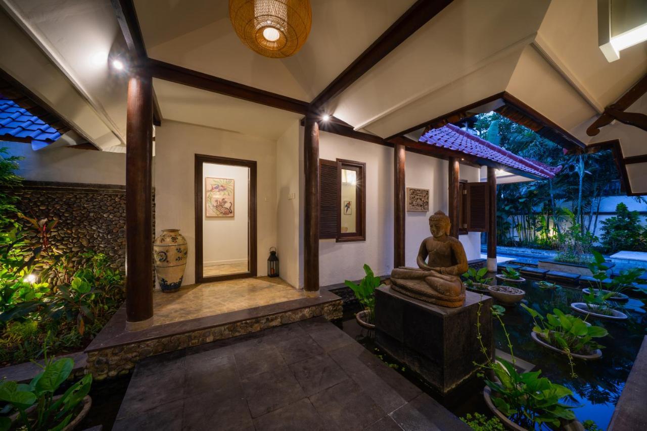 Luxury 3 Bed Villa With Pool In Great Location With Beachfront Spa Access Sanur  Exterior photo